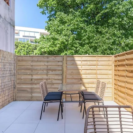 Avec Terrasse Et Piscine Antibes