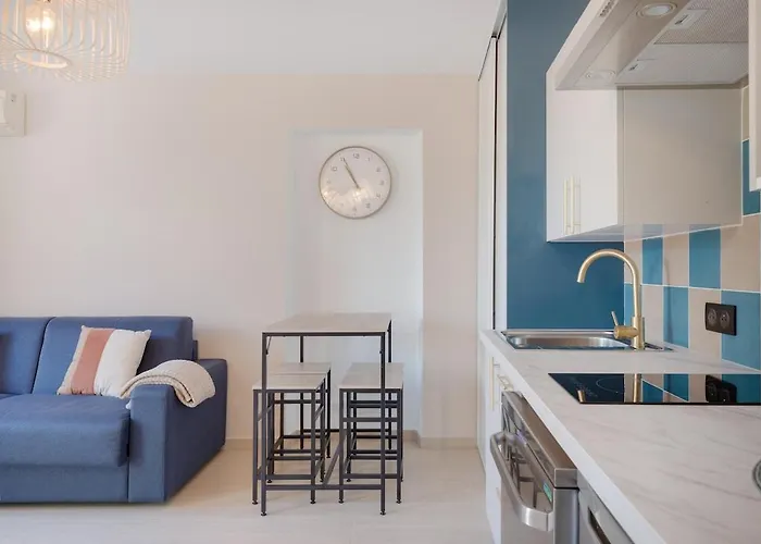 Avec Terrasse Et Piscine Apartment *