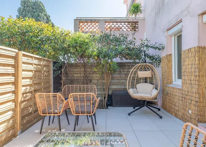 Apartment Avec Terrasse Et Piscine
